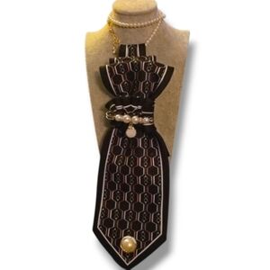 Navy and Cream Folded 100% Silk Cravat With Geometric Trim And Beaded Brooch